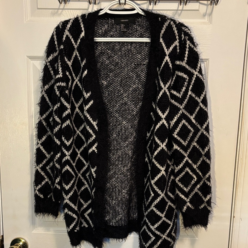 Forever 21 Black & White Cardigan. Size Large.